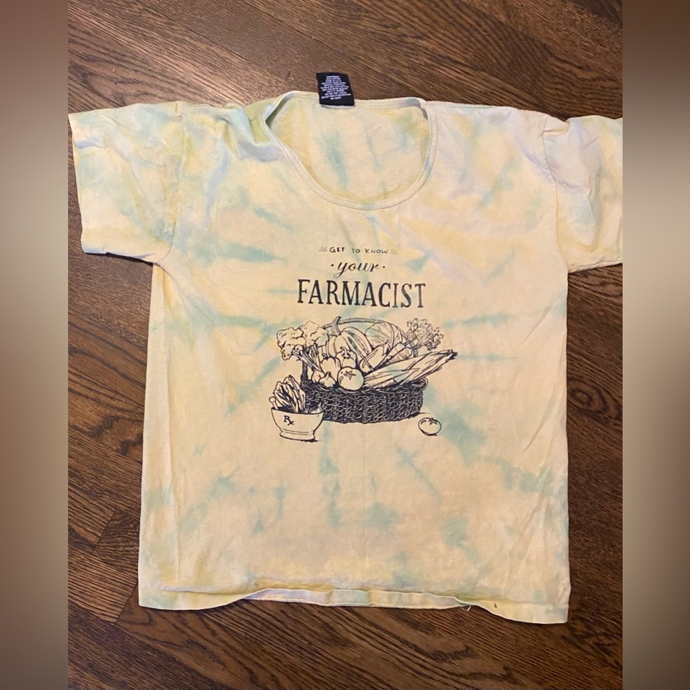 True Vintage “Get to Know your Farmacist” Scoop Neck T-Shirt”